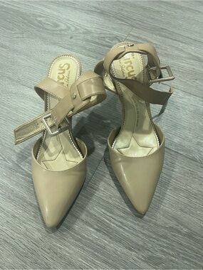Circus by Sam Edelman Beige Pointed-Toe Ankle Strap Pumps